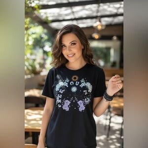 Kristen Nicole Free Your Mind Graphic Tee Black X-Large NWT